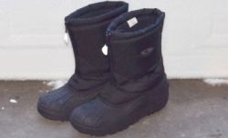 スノーブーツでも滑りやすい冬靴もあるので注意 雪道対策靴情報局